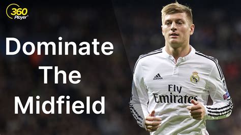  Analyzing Toni Kroos's Playing Style on the Field 