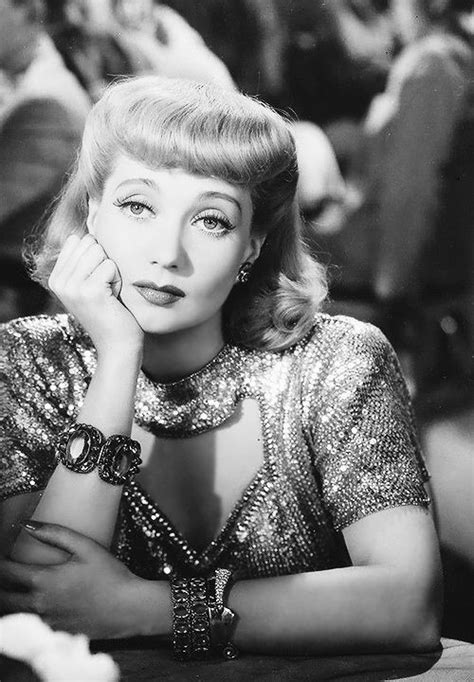  Ann Sothern's Figure: Fashion Icon or Trendsetter?