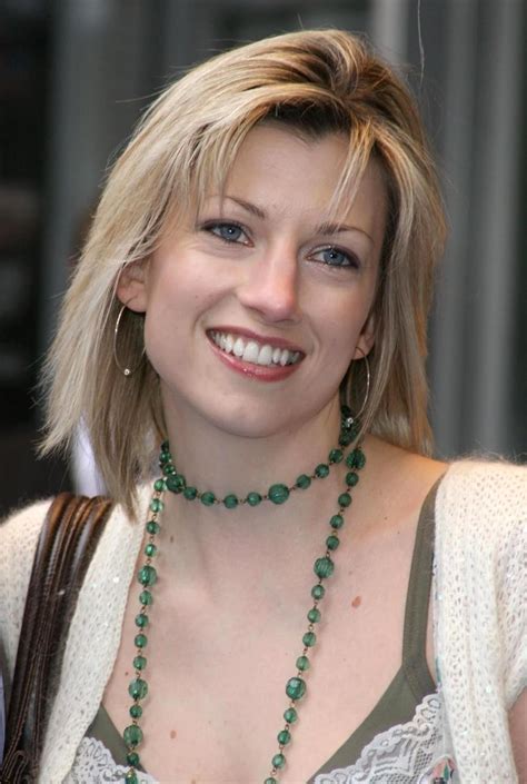  Claire Goose: Early Life and Education 