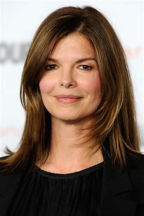  Jeanne Tripplehorn: An Overview 