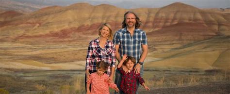  Samantha Brown's Family and Relationships 