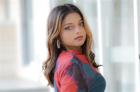  Sayani Biswas: A Rising Star in Bollywood 