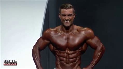  Terry Ryan: Sculpted Physique and Fitness Routine 