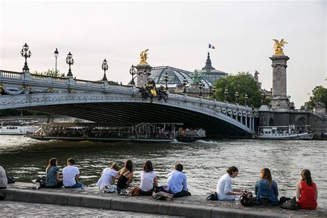 A Glimpse at the Life of Paris