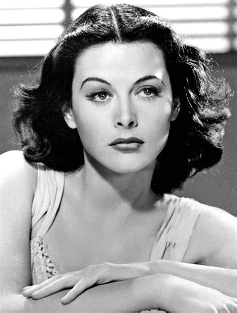 A Look into the Age of Hedy Lamarr