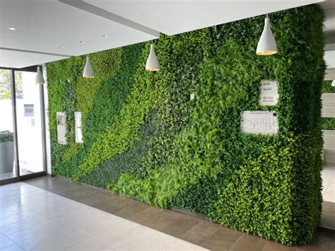 A Sustainable Alternative: The Environmental Advantages of Faux Greenery