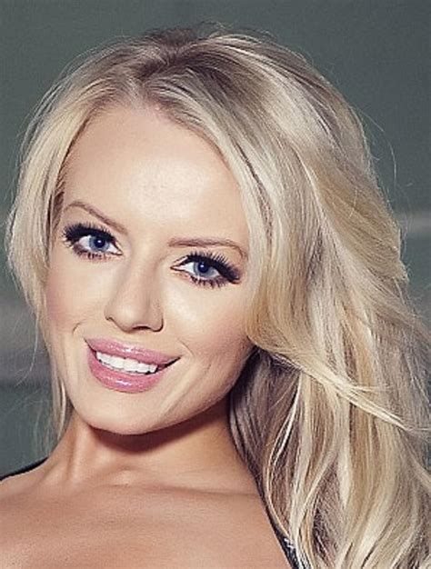 About Hannah Claydon