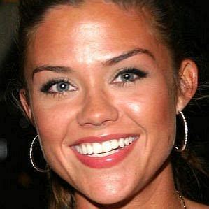 About Susan Ward: How Old is She and How Tall is She?