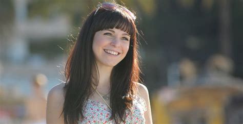 About Tamla Kari: Early Life and Career