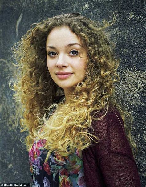 Age and Height of Carrie Hope Fletcher