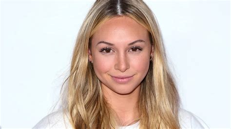 Age and Height of Corinne Olympios