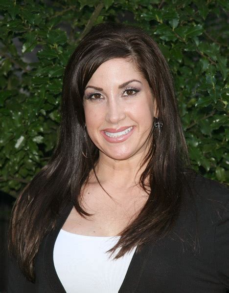 Age and Height of Jacqueline Laurita