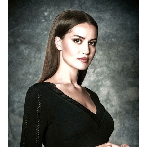 Age of Fahriye Evcen