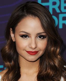 Aimee Carrero Height and Figure Measurements