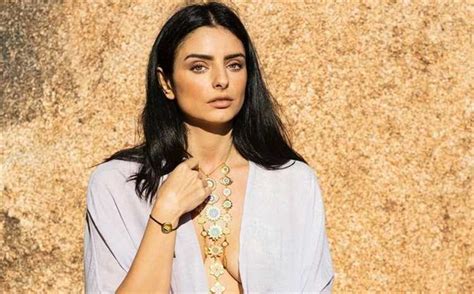 Aislinn Derbez Personal Life: