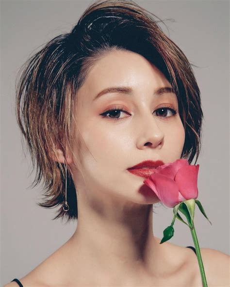 Akemi Darenogare: Physical Appearance and Style