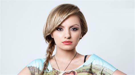 Alexandra Stan: Early Life and Career Beginnings