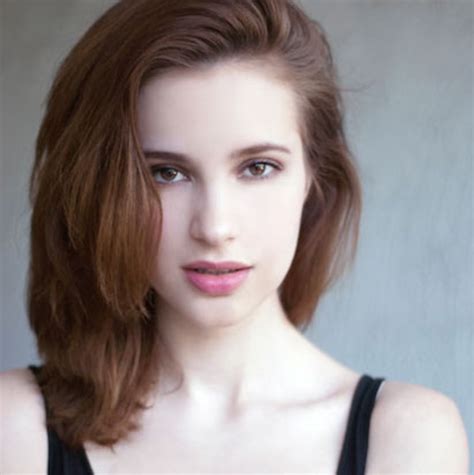 Alexia Fast: Personal Stats and Wealth