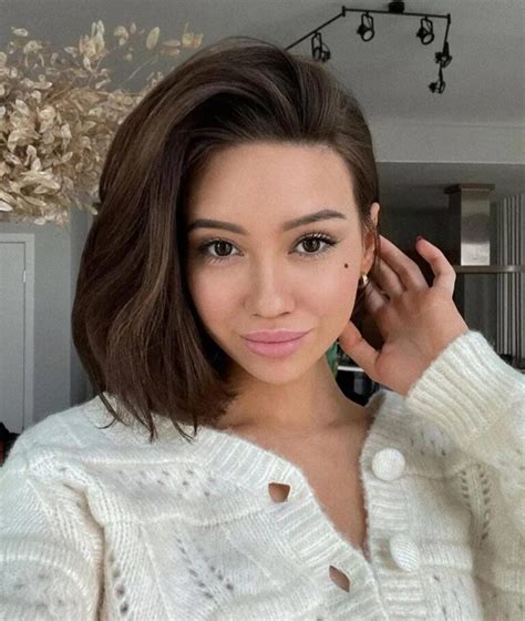 Alina Lando Net Worth: Success in the Entertainment Industry