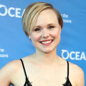 Alison Pill's Early Life and Career