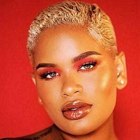 Alissa Ashley's Net Worth and Earnings