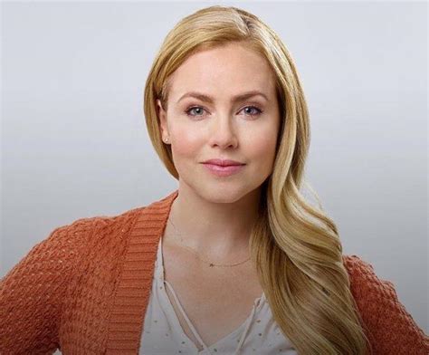 Amanda Schull's Age