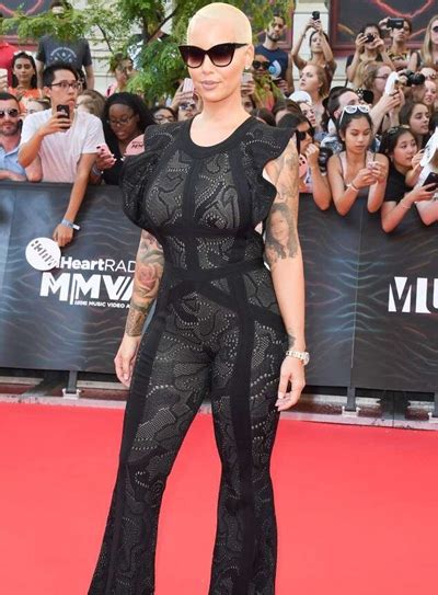 Amber Rose: Tallness and Physique Dimensions