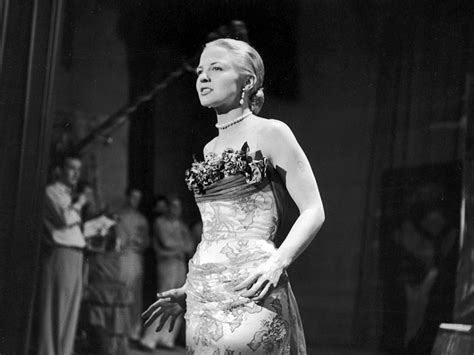 An Insight into Peggy Lee's Figure