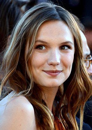 Ana Girardot's Age and Height