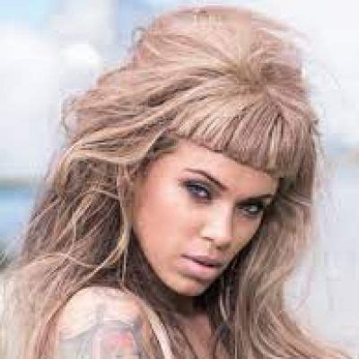 Arabella Drummond's Height and Figure