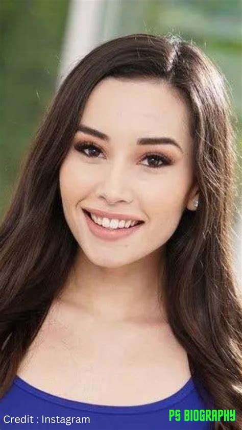 Aria Lee's Net Worth: How much does she earn?