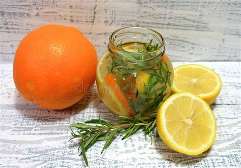 Aromatic Allure: Exploring the Fragrance and Flavor of Citrus Fruits