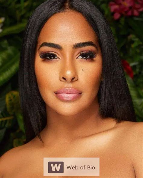 Ayisha Diaz Age: How old is she?