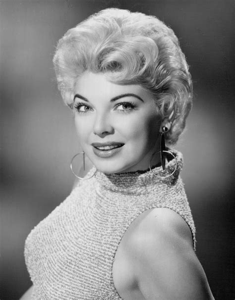 Barbara Nichols: Height and Figure