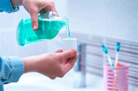 Benefits of Mouthwash for Enhancing the Whiteness of Your Teeth