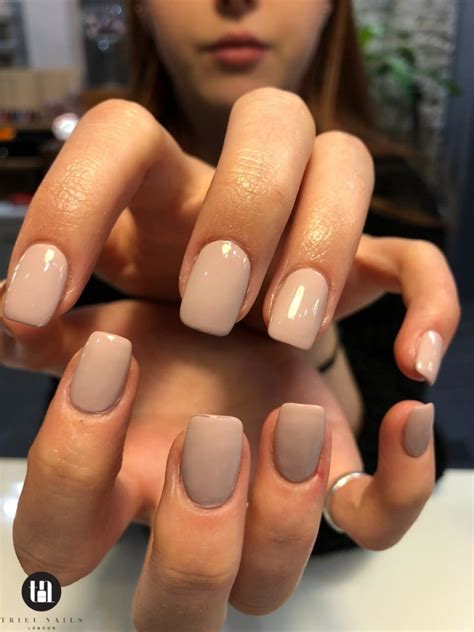 Beyond Beauty: The Psychological Impact of Well-Groomed Nails