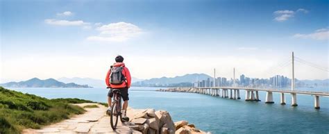 Bike to the Ocean: Exploring Coastal Cities and Enjoying the Sea Breeze on Two Wheels