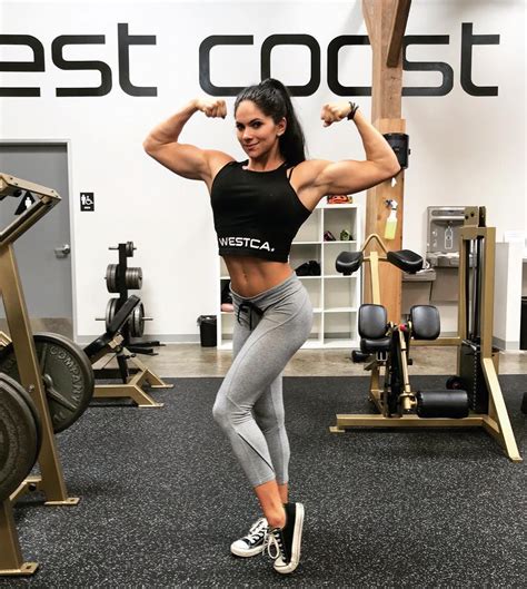 Body Measurements of Aspen Rae