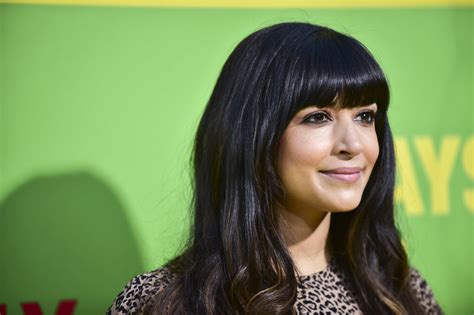 Breaking Down Hannah Simone’s Net Worth