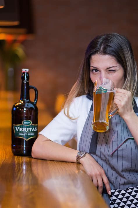 Breaking Stereotypes: Women Revolutionizing the Beer Industry