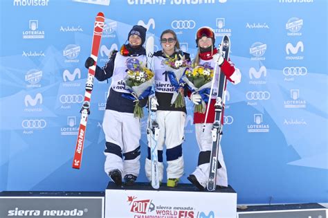 Britt Cox's Achievements in Skiing Competitions