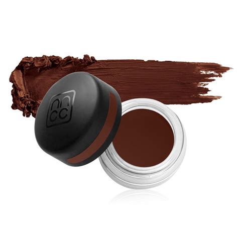 Brow Pomade Perfection: Achieving Long-lasting and Defined Brows