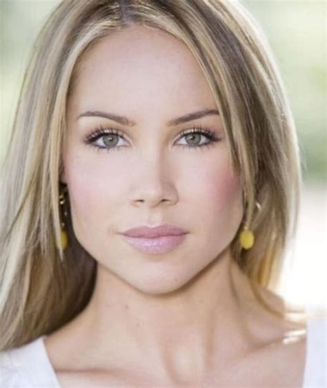 Candice Hillebrand's Early Life and Background