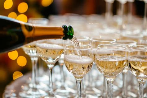 Capturing the Perfect Champagne Moment: Tips for Memorable Celebrations