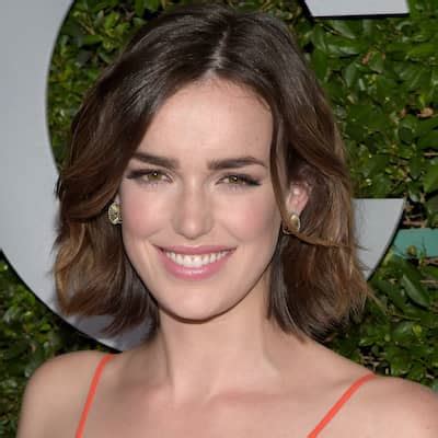 Career Milestones of Elizabeth Henstridge