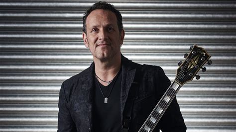 Career Origins of Vivian Campbell