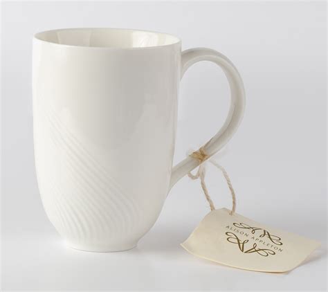 Caring for Your Delicate Porcelain Mugs: Essential Dos and Don'ts