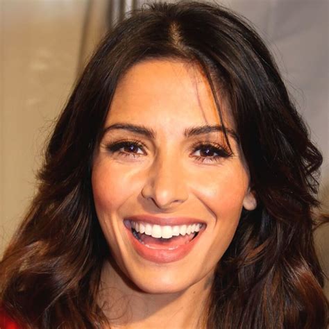 Challenges Faced by Sarah Shahi in her Career