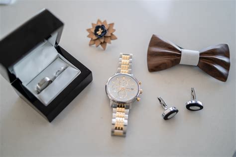 Choosing the Ideal Ivory Timepiece: A Comprehensive Guide