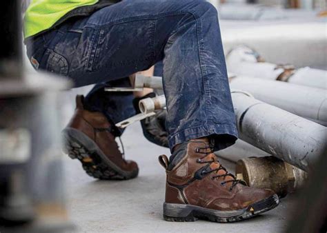 Choosing the Ideal Material to Ensure Footwear Safety